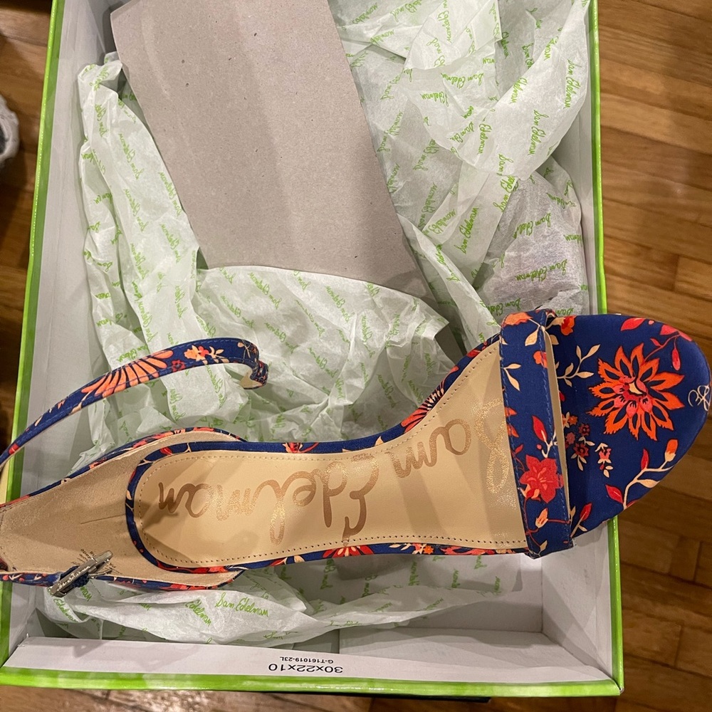 Brand New- SAM EDELMAN PATTI, BLUE/MULTI FESTIVAL FLORAL PRINT WOMENS (7)